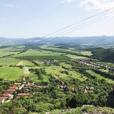 Lavender Vendeghaz Kicsi Falu Nagy Szivvel Varazslatos Legkoerrel Apartment Golop Екстериор снимка